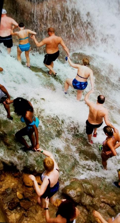 Mcfarlane'S Place Ocho Rios Zewnętrze zdjęcie